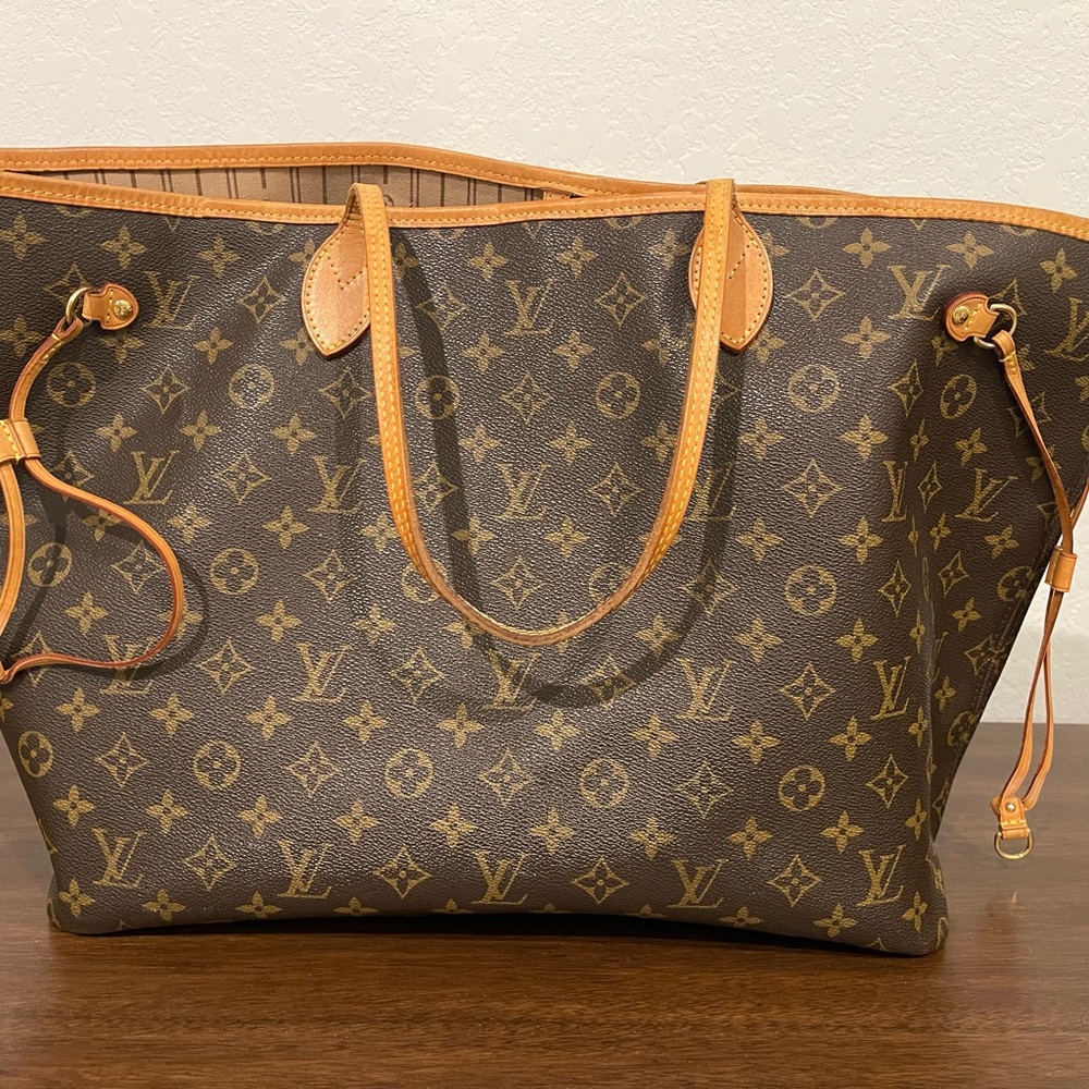 Authentic Louis Vuitton Classic GM